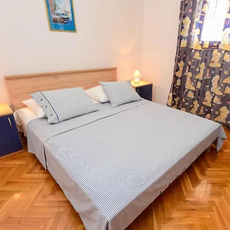 Lejlighed Lucija-2 By Interhome